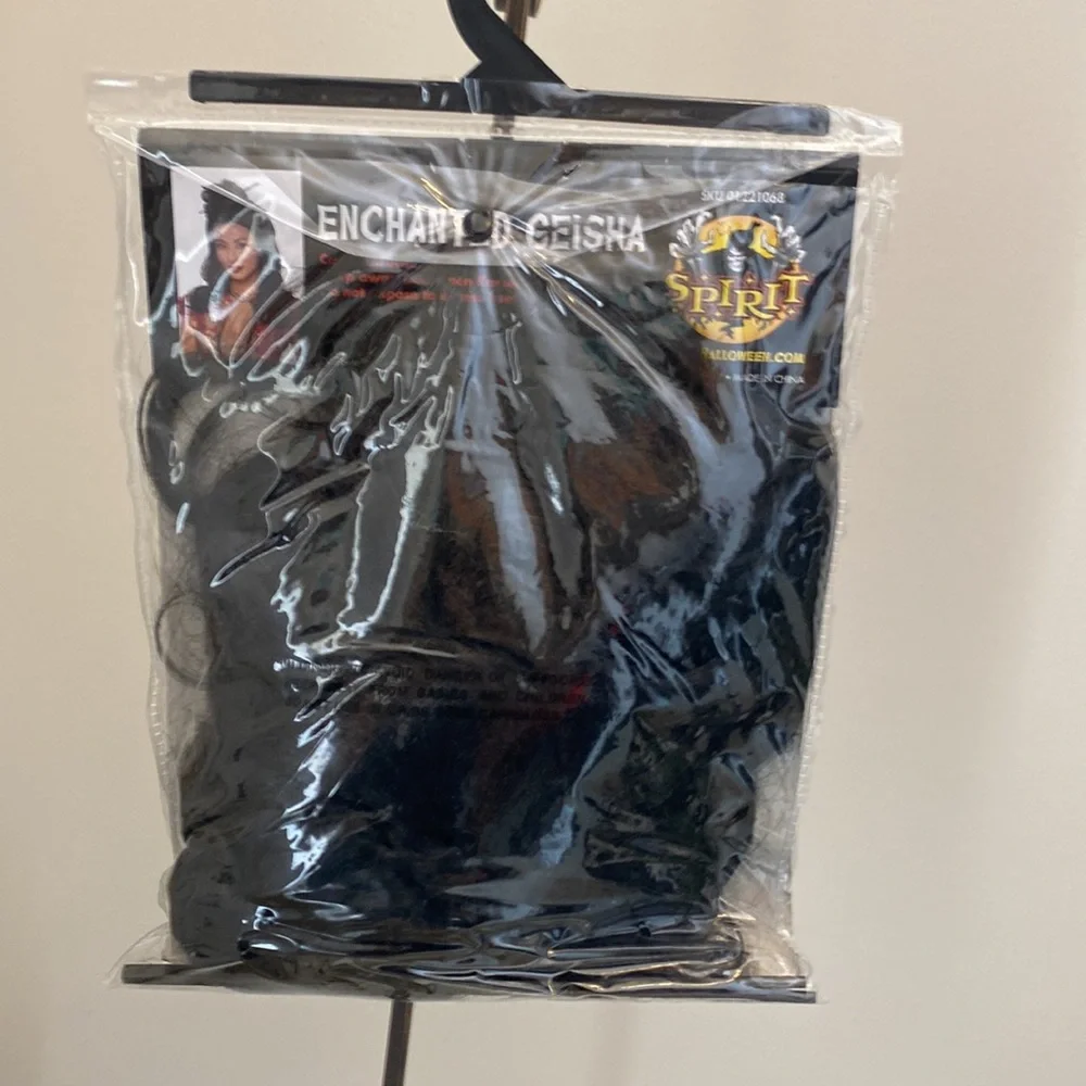 NEW. Spirit, Halloween Enchanted Geisha Wig. 🎃 - Picture 5 of 6
